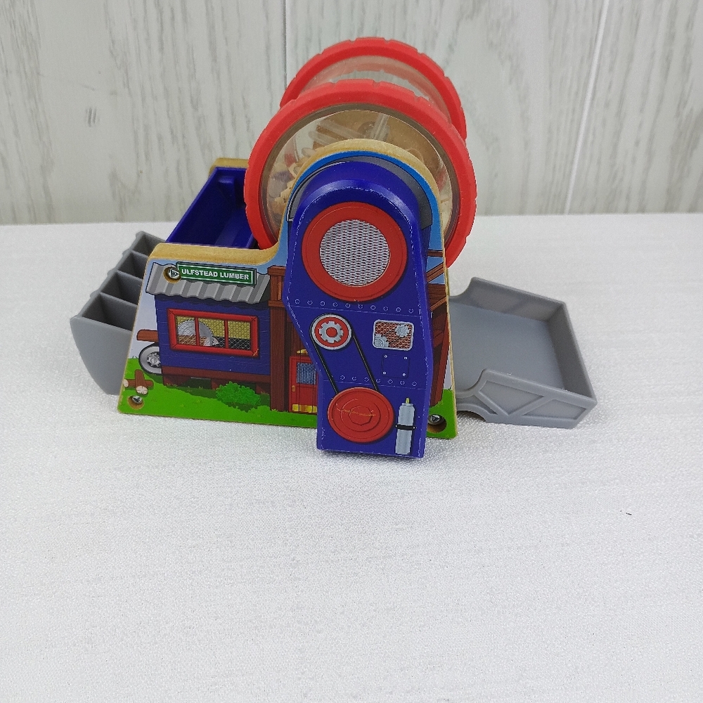 Thomas & Friends Ulfstead Lumber Yard Wooden Railway Woodchipper moveable parts